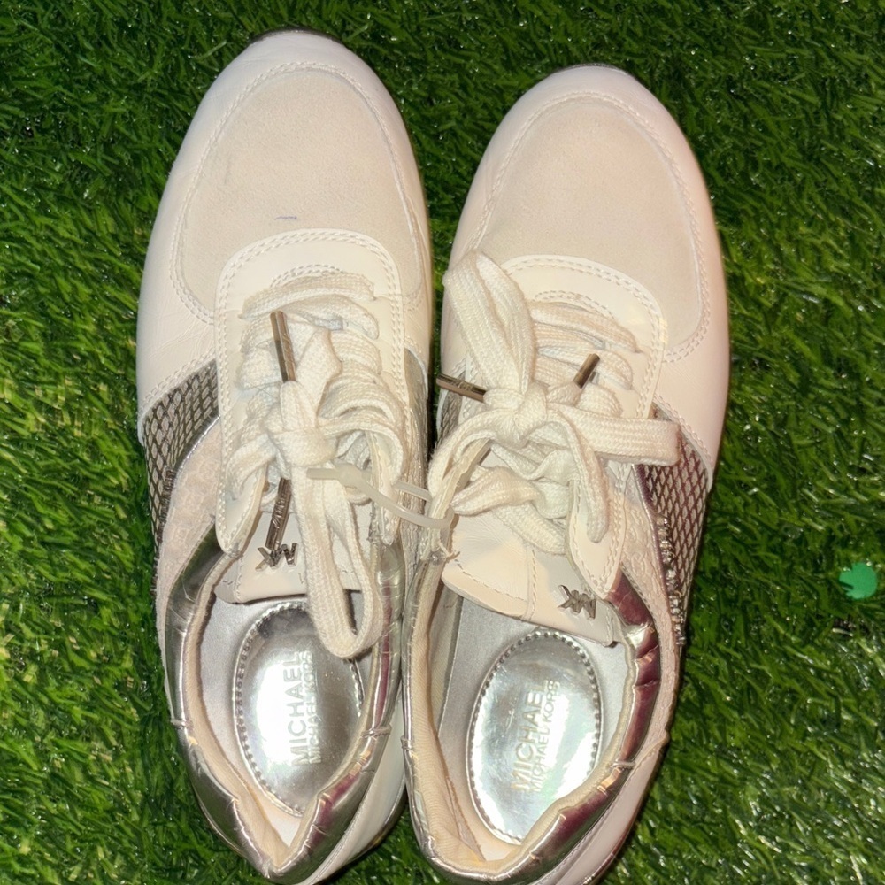 💖 Michael Michael Kors Allie Leather Trainer Sneakers In White & Silver-Size 6.5 - Picture 10 of 10